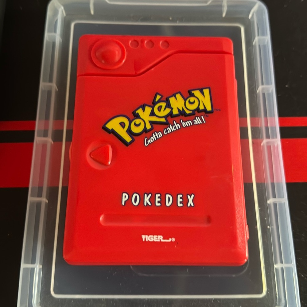 Pokemon Pokedex 1998 Tiger Electronics